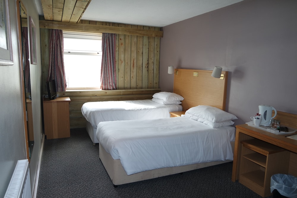 Twin Room - Photo 2