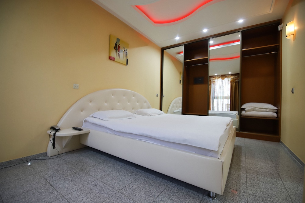 Luxury Apartment, 2 Bedrooms photo 2