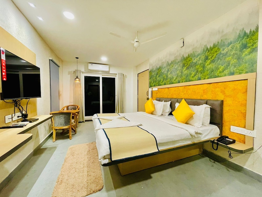 DELUXE ROOM - Photo 22