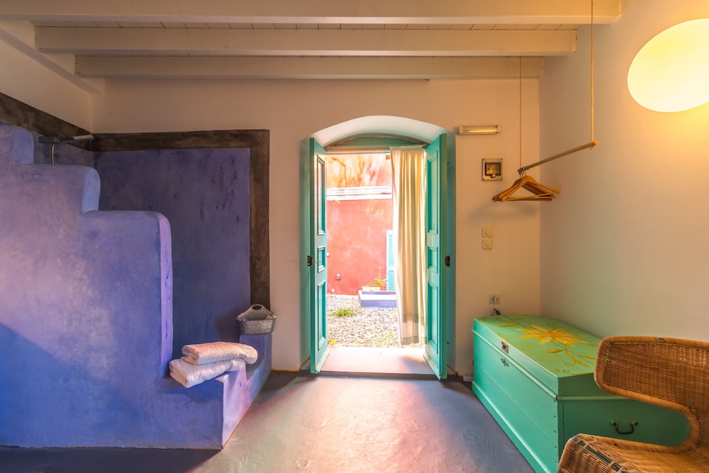Traditional Suite, Garden Area (White) photo 3