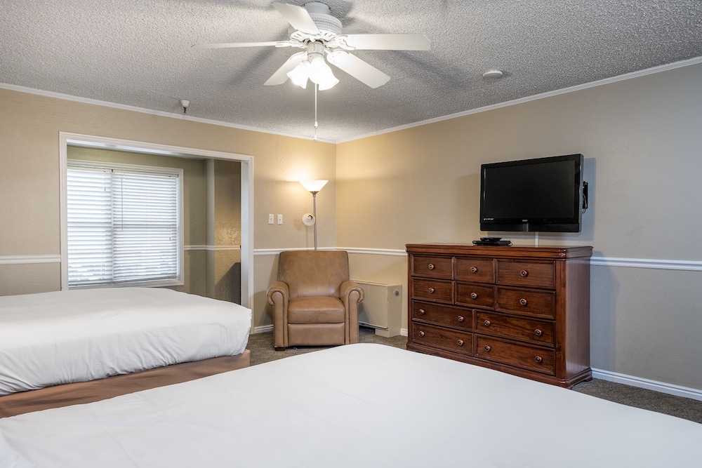 Suite, 1 Bedroom, 2 Bathrooms photo 2