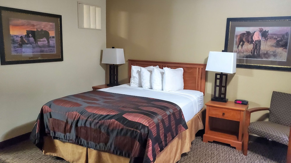 Suite, 2 Queen Beds, Non Smoking, Refrigerator & Microwave photo 1