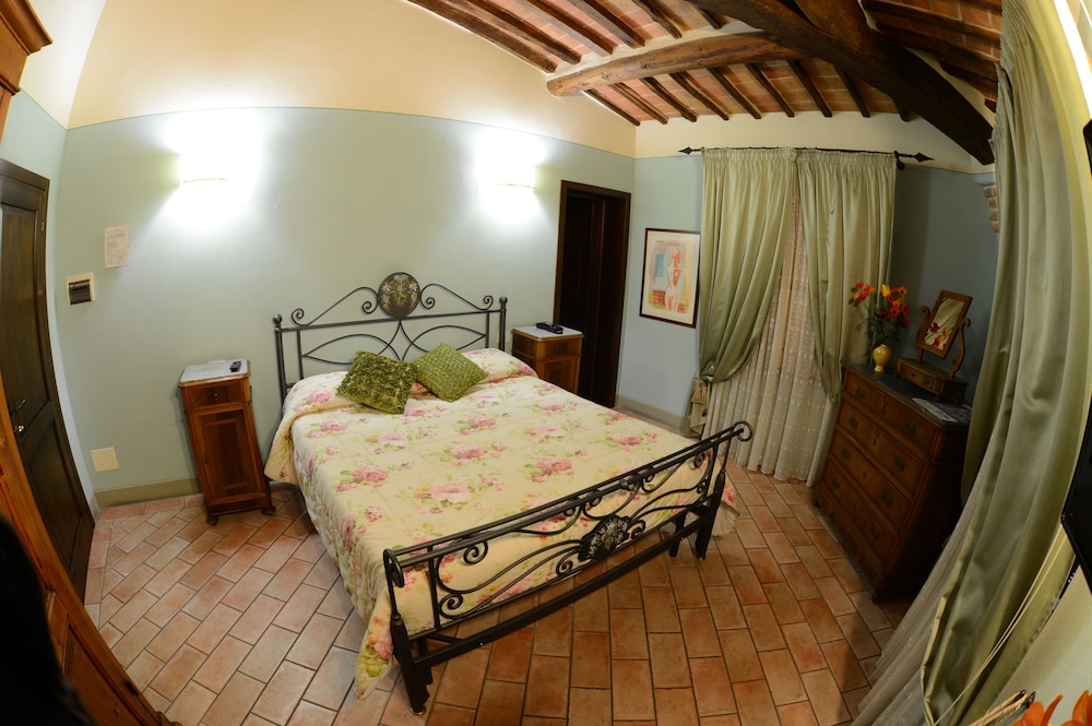 Basic Double Room, View photo 2