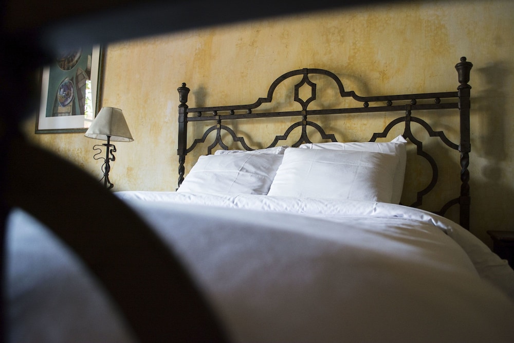 Standard Suite, 1 Queen Bed (Poesía) photo 3