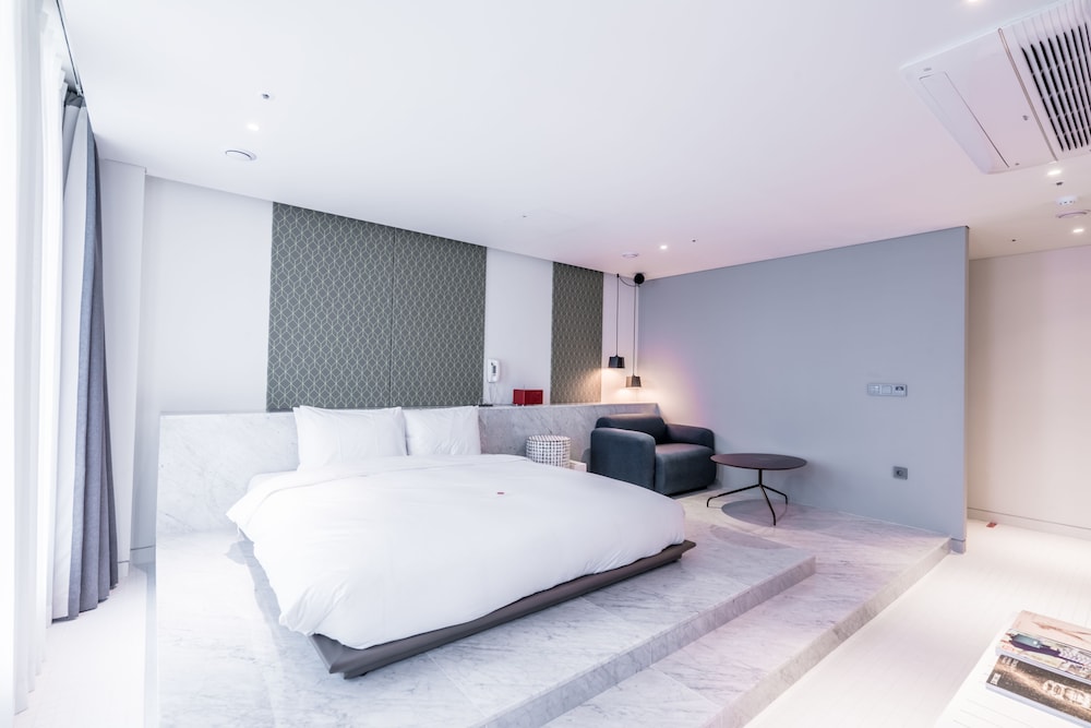 Balcony Suite