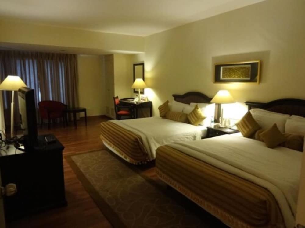 Premium Room - Photo 13