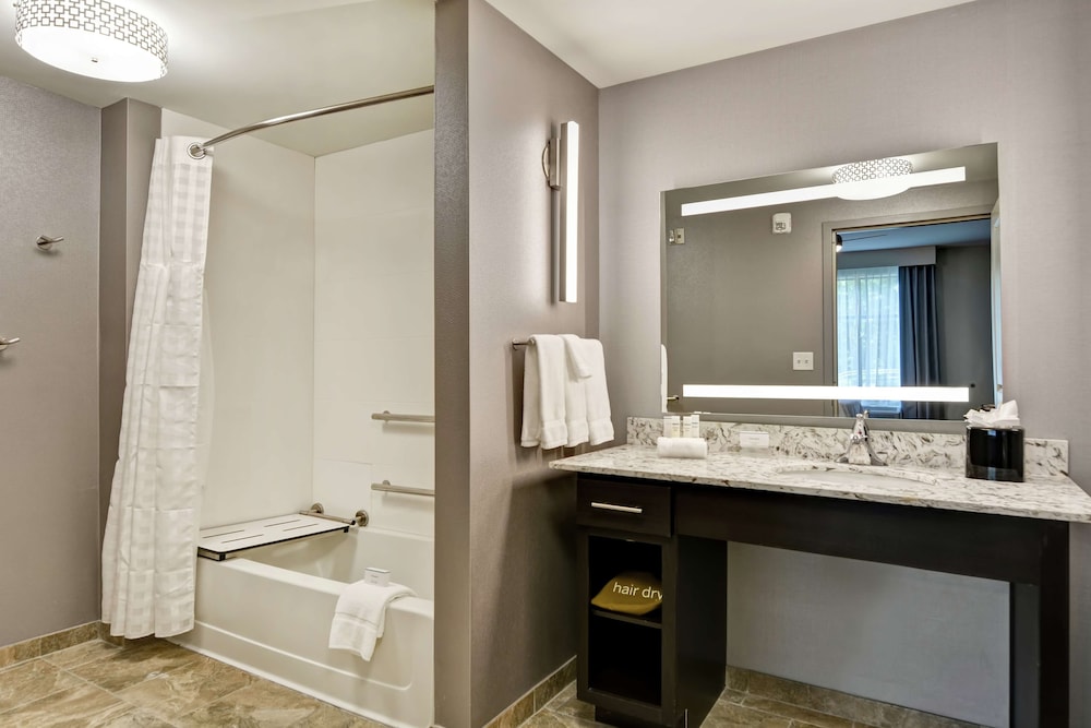 Studio, 2 Queen Beds, Accessible, Bathtub (Mobility & Hearing) - Photo 6