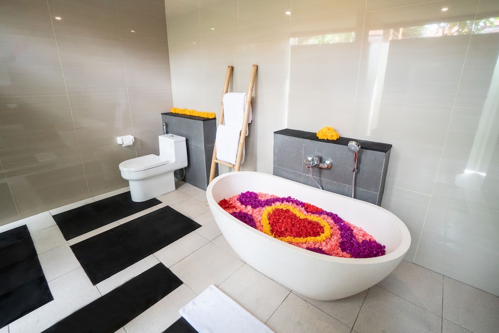 One Bedroom Villa with Private Pool - Photo 9
