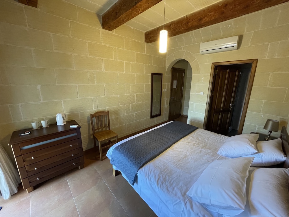 Comfort Room photo 3