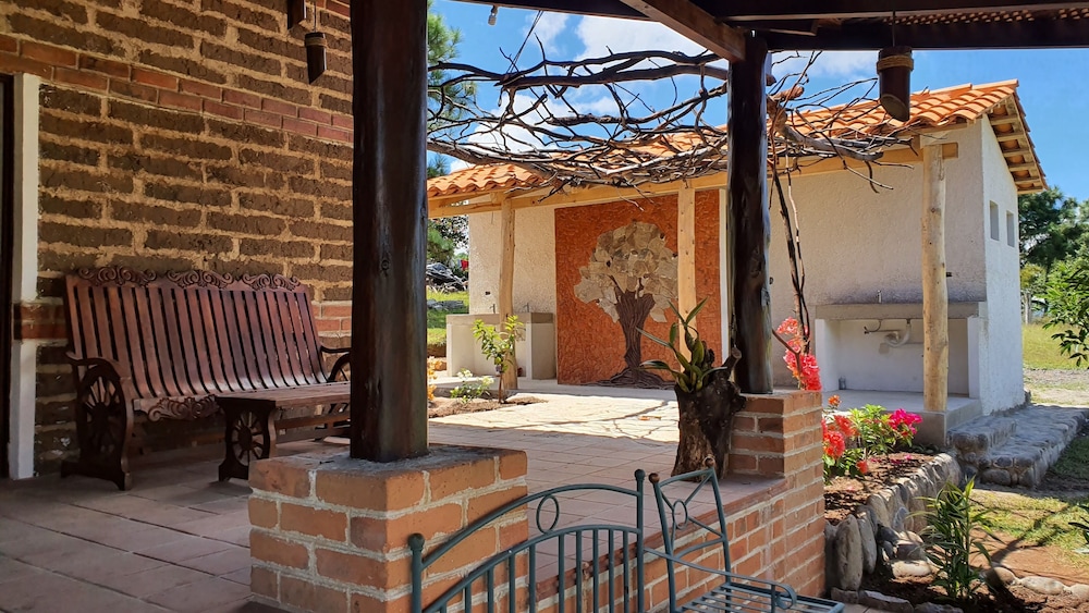 Triple Room, Multiple Beds, Garden View photo 1