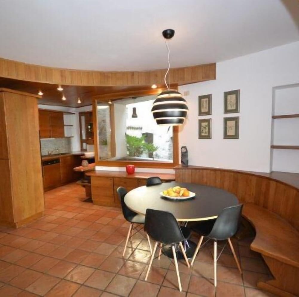 Panoramic Villa, 4 Bedrooms, Lake View, Lakeside photo 3