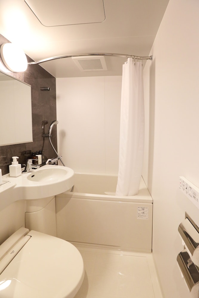 Standard Twin Room - Photo 7