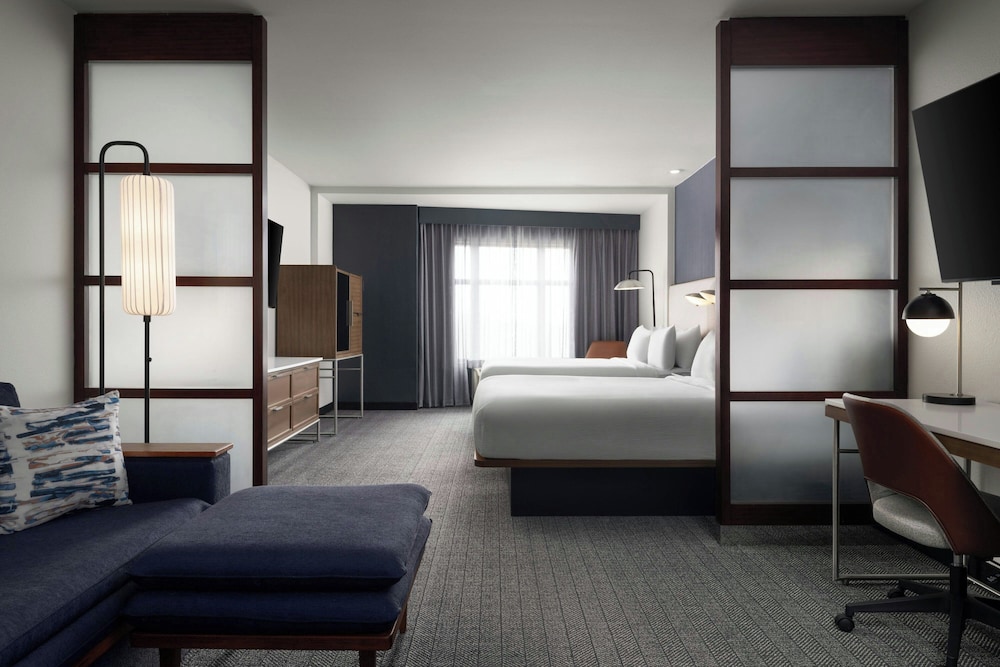 Room, Multiple Beds (Mobility Accessible, Tub)