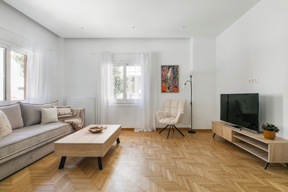 Apartment, 2 Bedrooms, Balcony, City View photo 1