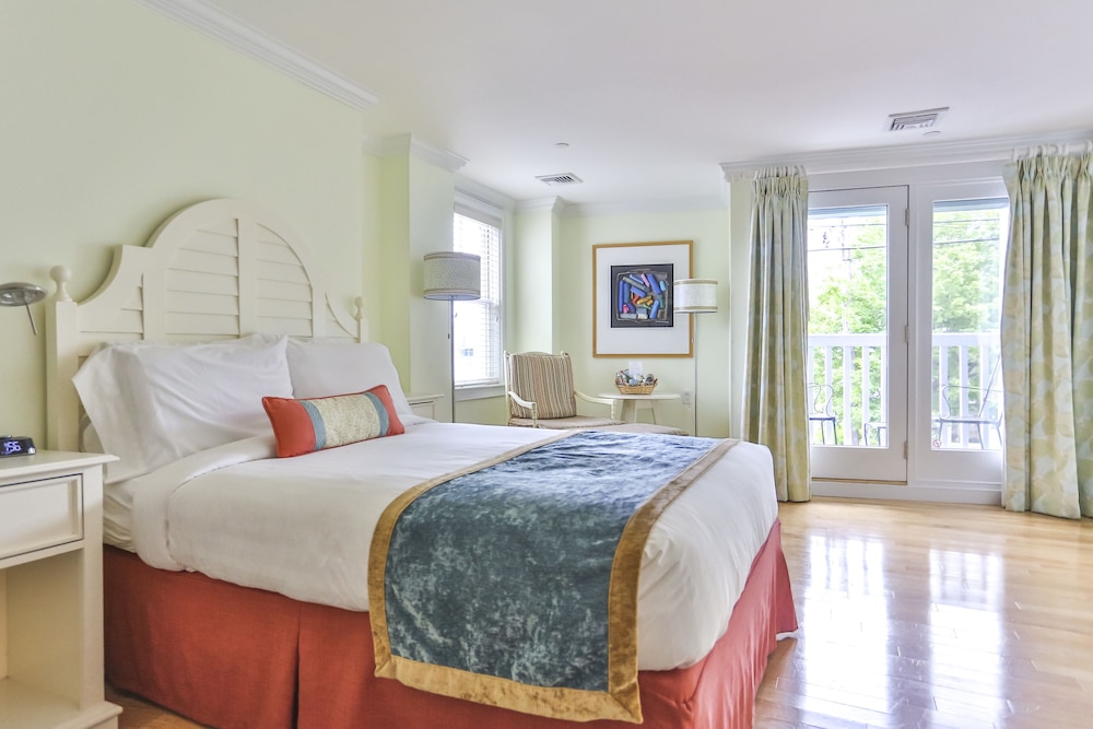 Standard Room, 1 King Bed (King Bedroom)