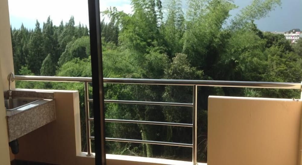 Deluxe Double Room, 1 Double Bed photo 2