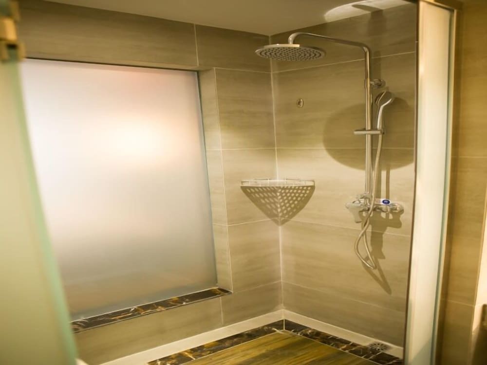 Superior Twin Room - Photo 3