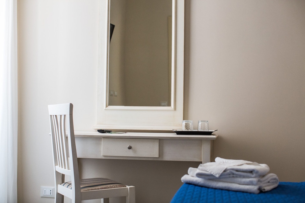 Double Room, Annex Building (Colosseum Charme)