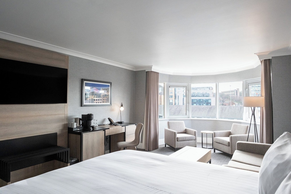 Junior Suite, 1 King Bed with Sofa bed (Super King, Quay View) - Photo 1