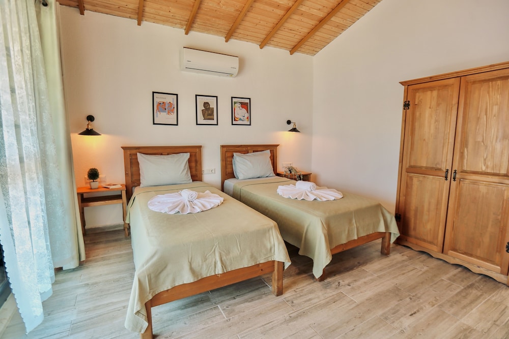 Superior Twin Room - Photo 9