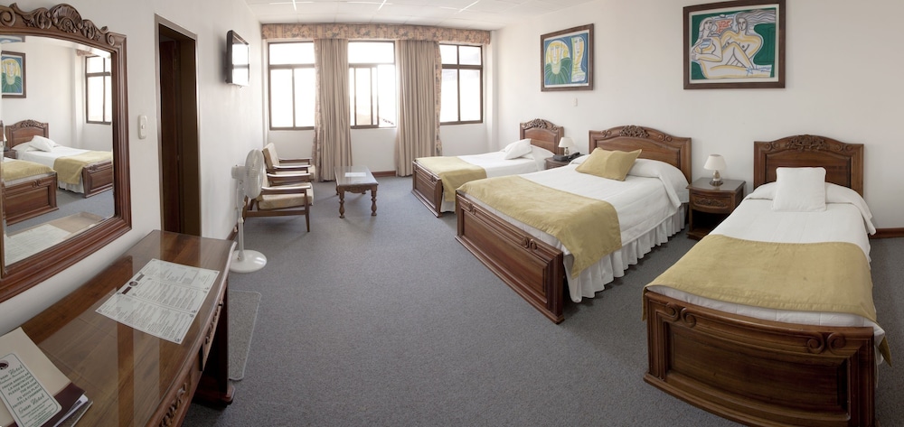 Traditional Room, Multiple Beds photo 2