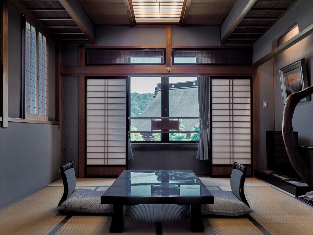 Kangetsuro (Japanese Room, River View)(6 years old and over)(No smorking)
