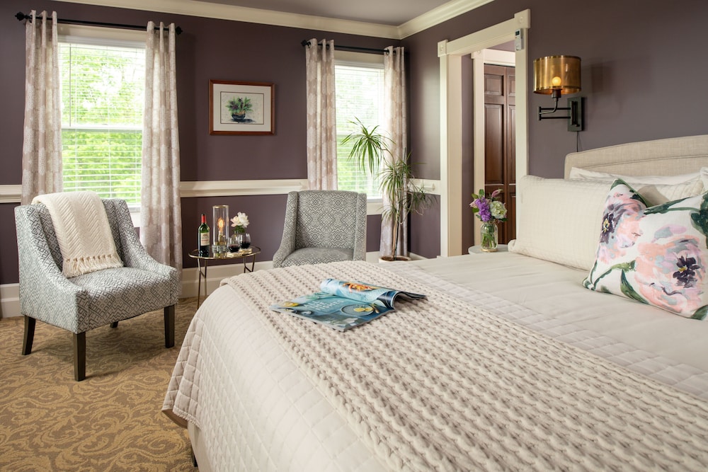 Room, 1 King Bed, Private Bathroom photo 2