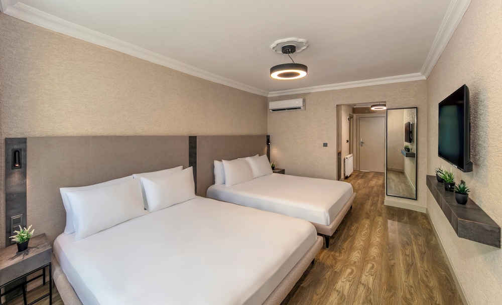 Deluxe Quadruple Room photo 1