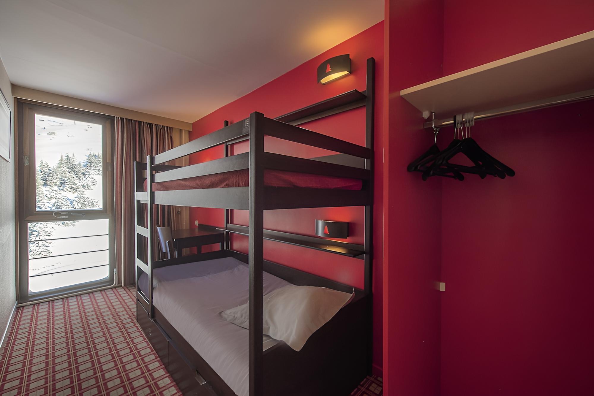 Classic Quadruple Room, 1 Bedroom, Mountain View