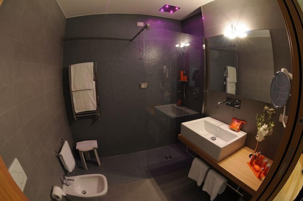 Quadruple Room - Photo 4