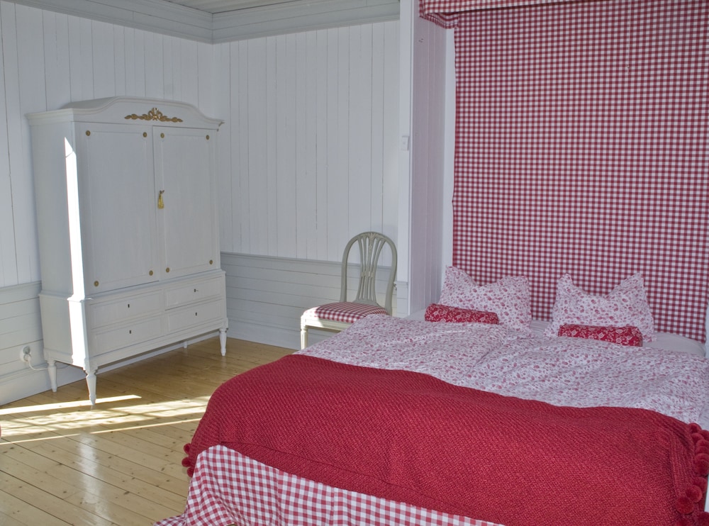 Apartment for 2 people Minimum Stay 7 nights photo 2