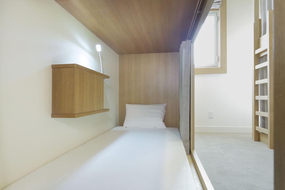 Shared Dormitory, Men Only photo 3
