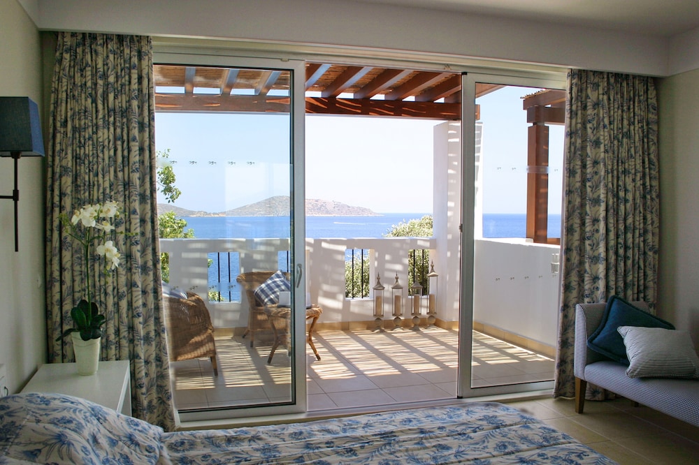 Mythica Junior Suite, Sea View