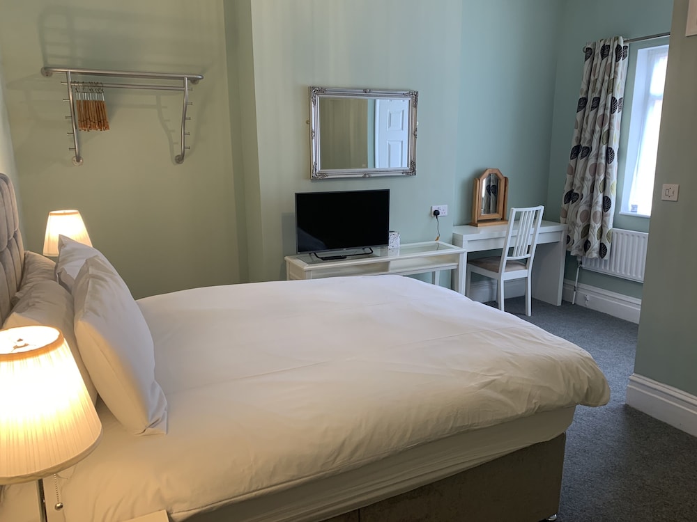 Suite, Ensuite photo 3