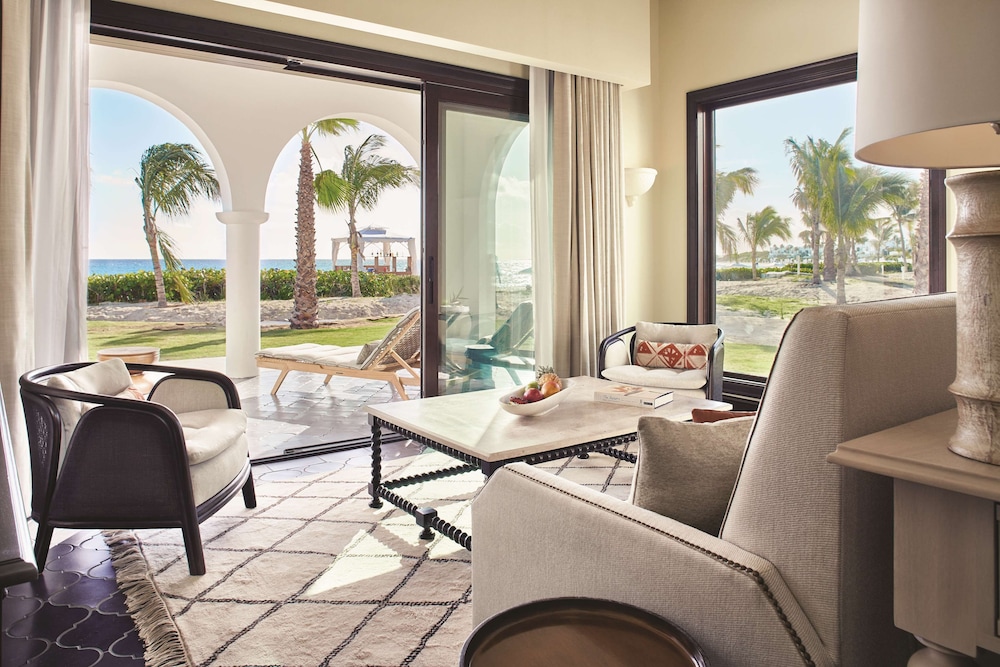 Beachfront Plunge Pool One Bedroom Casita Suite