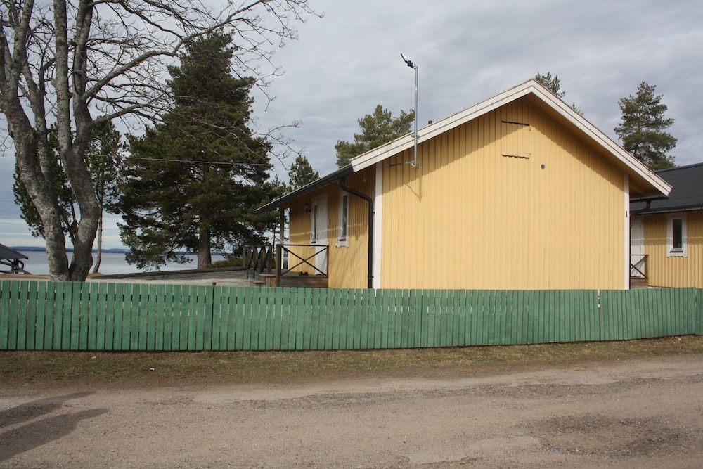 Classic Cabin, 1 Bedroom, Private Bathroom, Lake View photo 2