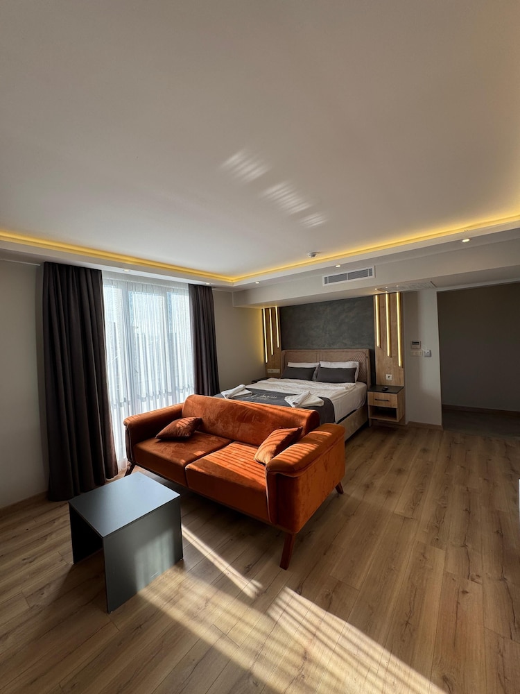 Deluxe Triple Room, Balcony, Sea View
