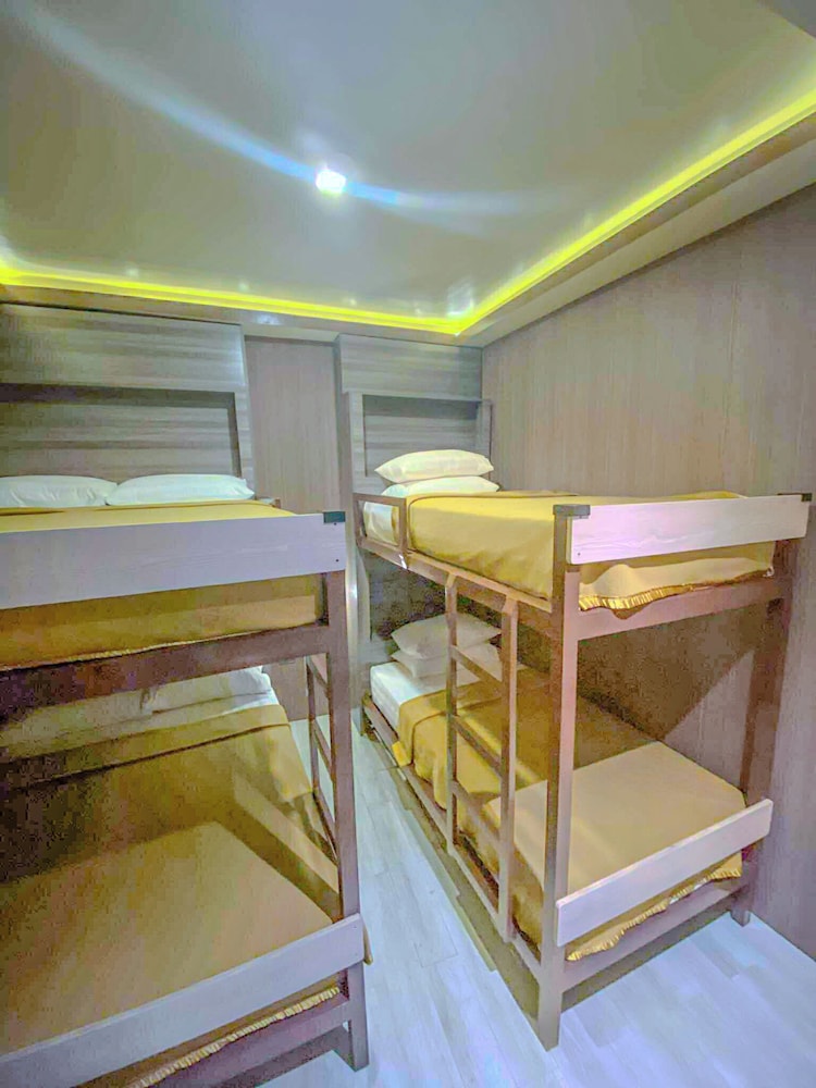Family Room, Multiple Beds, Non Smoking