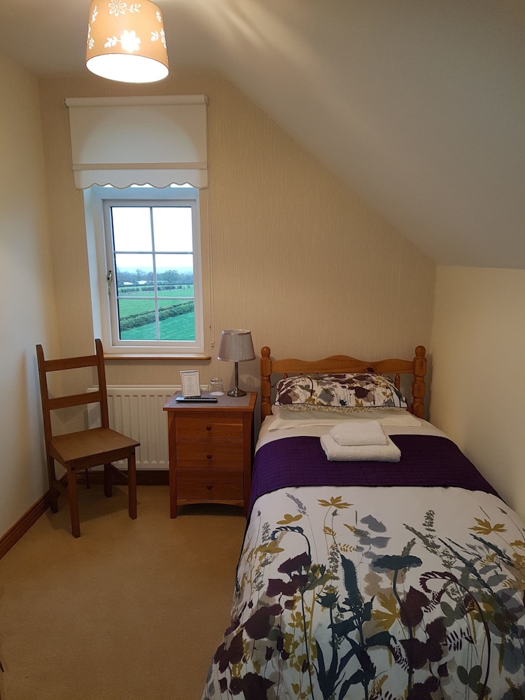 Basic Single Room, 1 Twin Bed