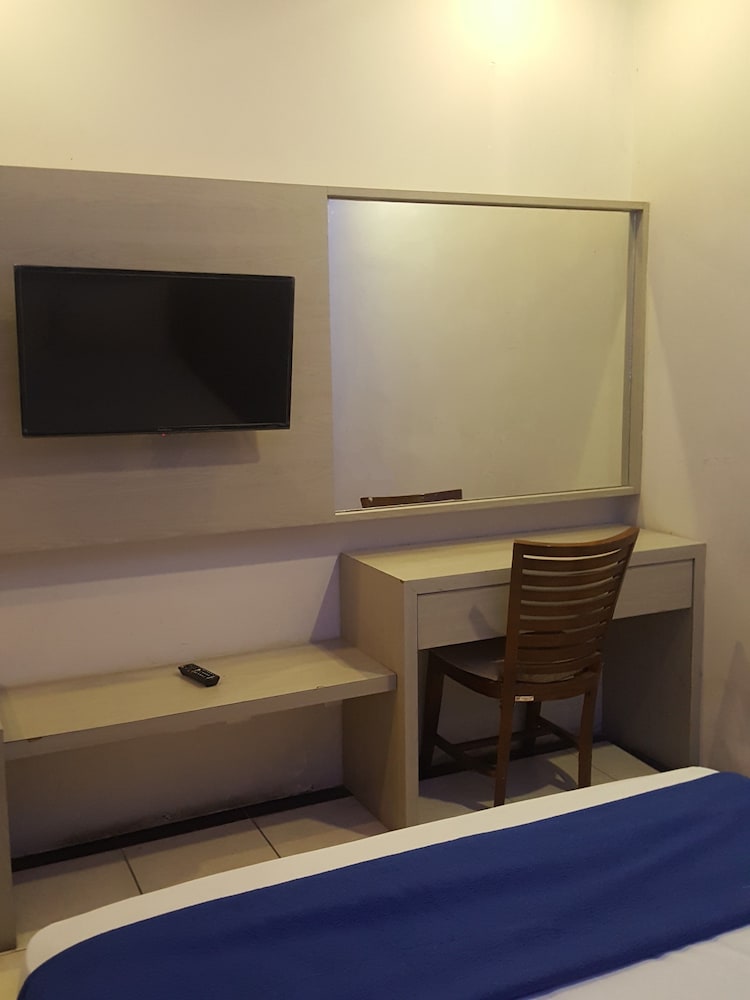 Deluxe Room - Photo 1