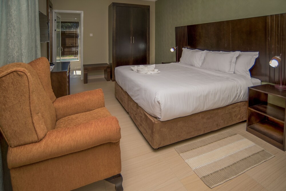 Executive Double Room, 1 King Bed, Garden View photo 1
