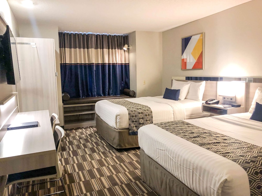 Standard Room, 2 Queen Beds, Accessible - Photo 2