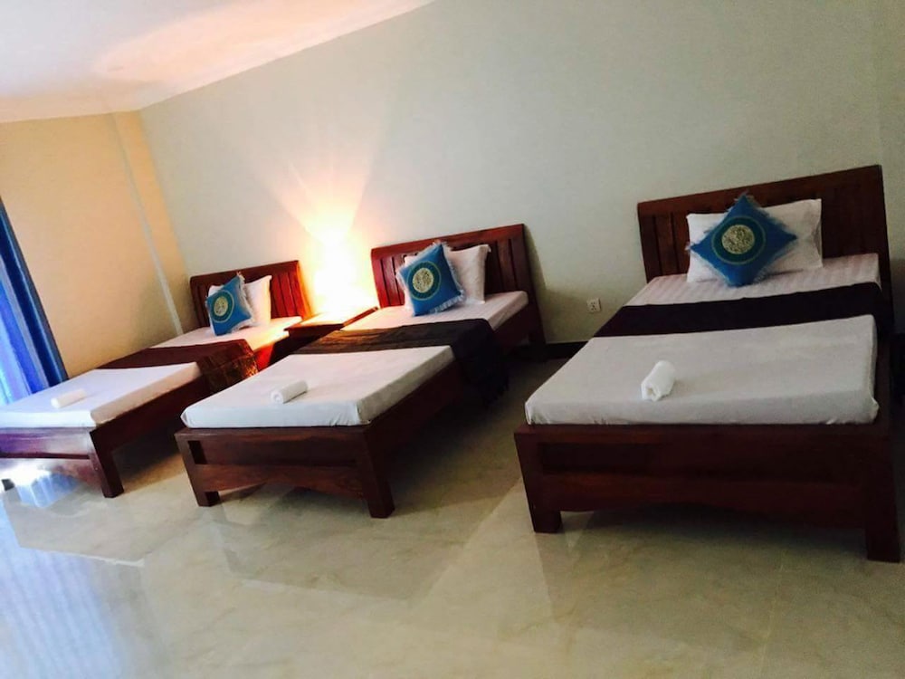 Triple Room (with Fan) photo 3