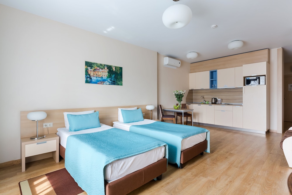 Business Twin Room photo 2