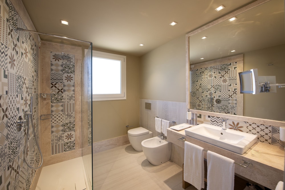 Family Room - Photo 3