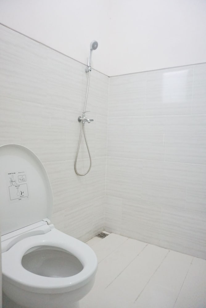 Basic Double Room, 1 Queen Bed, Non Smoking photo 3