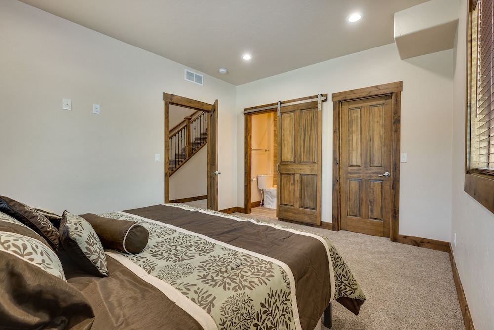 House (4 Bedrooms) photo 3