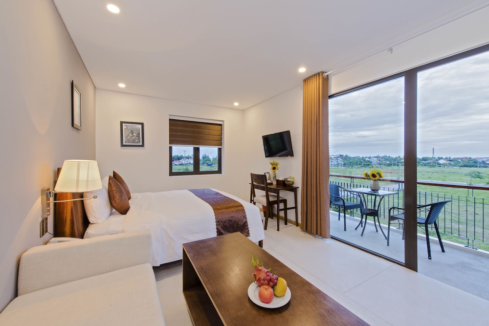 Deluxe Double Room River View