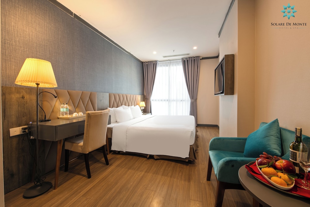 Honeymoon Room with Balcony photo 3