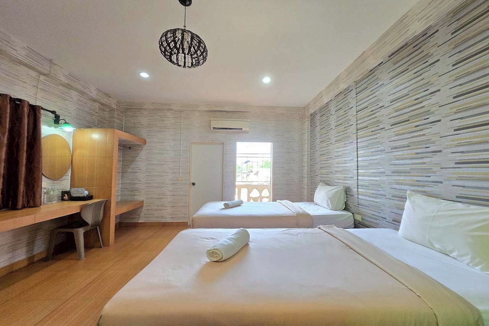 Standard Twin Room photo 3